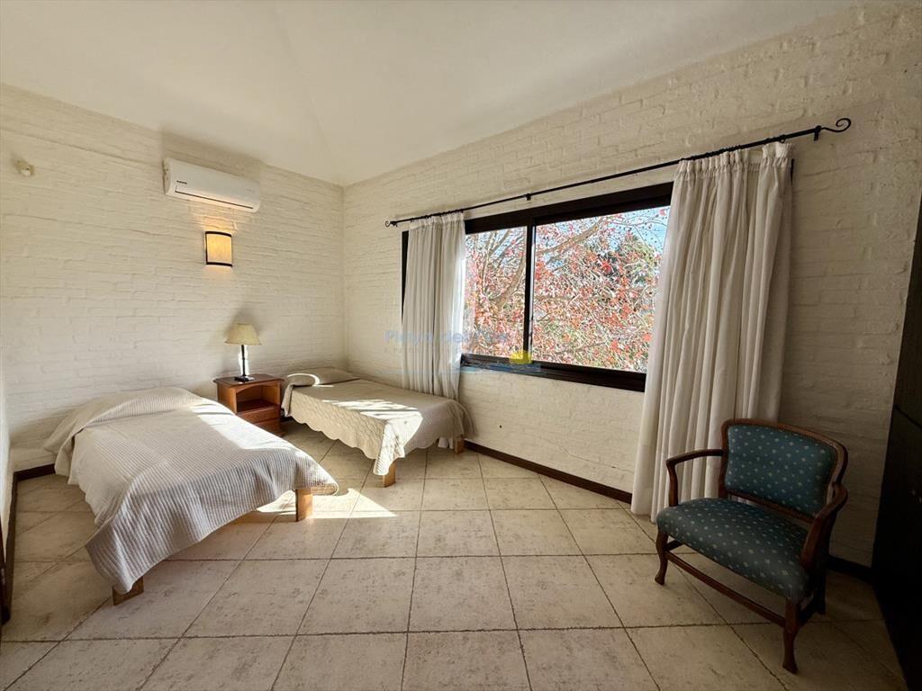 Chalet en Rinc�³n del Indio � A 500 metros del