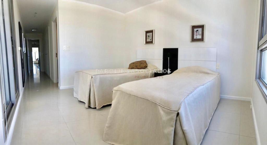 Apartamento en venta de 3 dormitorios en Torre