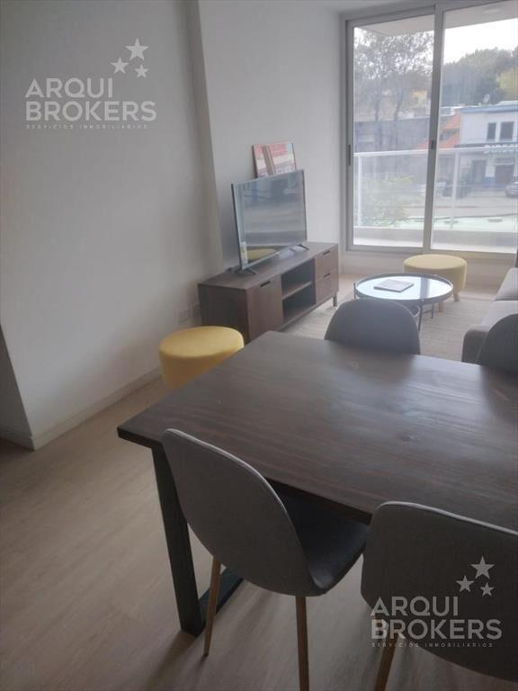 Apartamento de 2 dormitorios en venta en  Tres Cruces