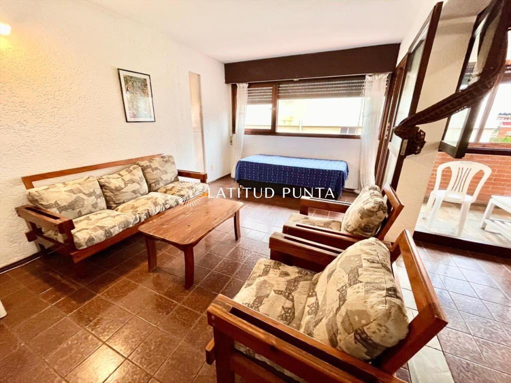 Apartamento 2 dormitorios. Aidy Grill