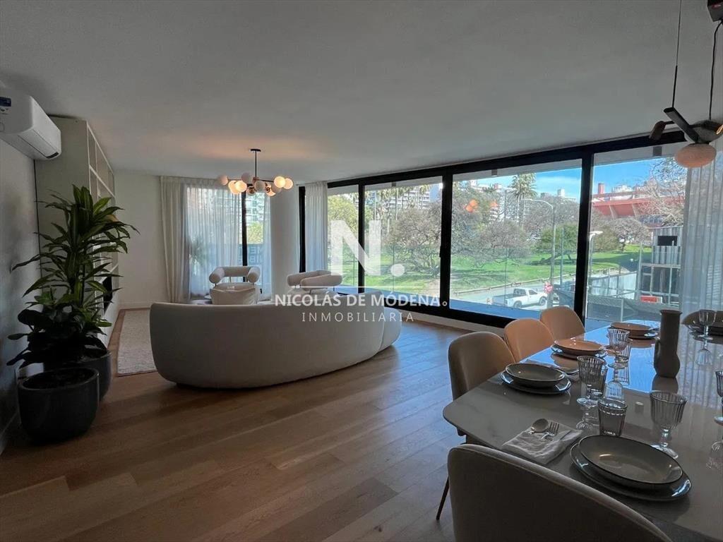 Venta Apartamento de 3 Dormitorios con cochera.