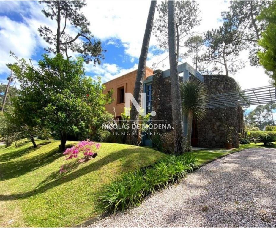 Divina Casa en venta en La Arbolada.