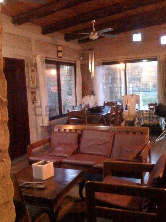 Venta Casa Guazuvirá viejo:2 dormitorios. Barbacoa.5 cuad...