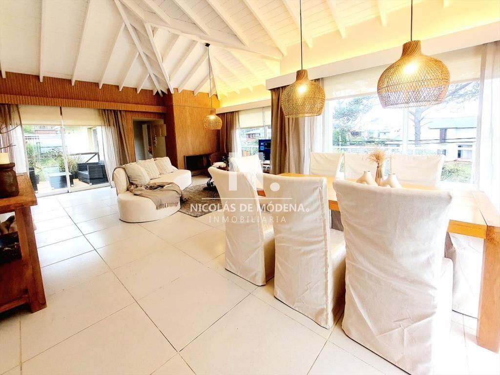 Casa de 6 dormitorios en venta proximo al mar, Montoya Punt