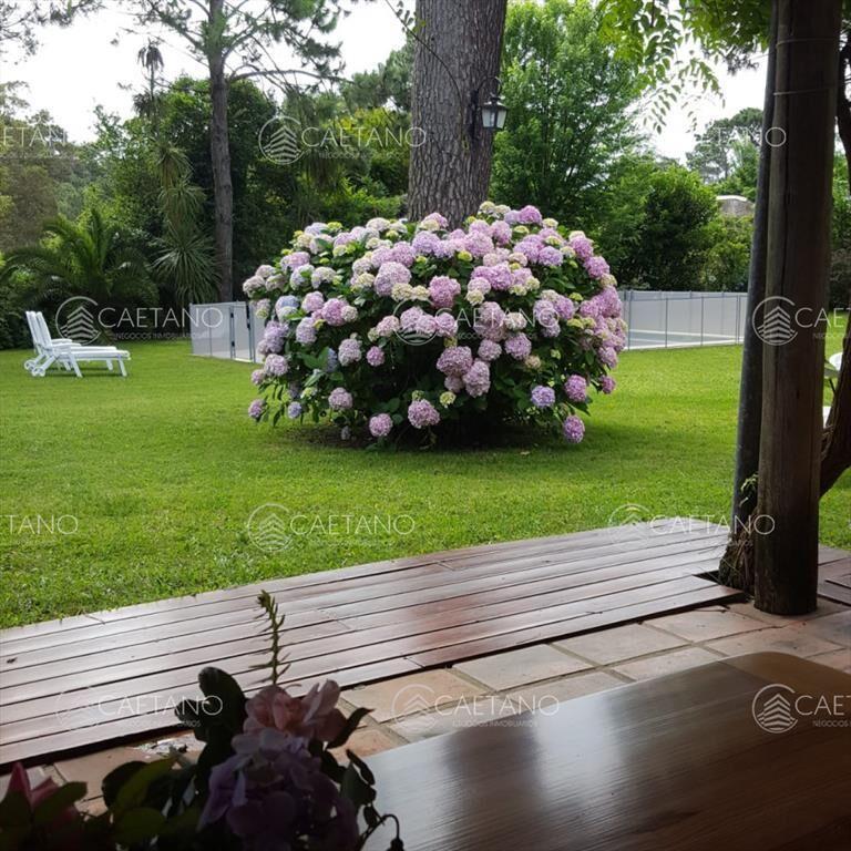 Excelente casa en alquiler en zona residencial!!!