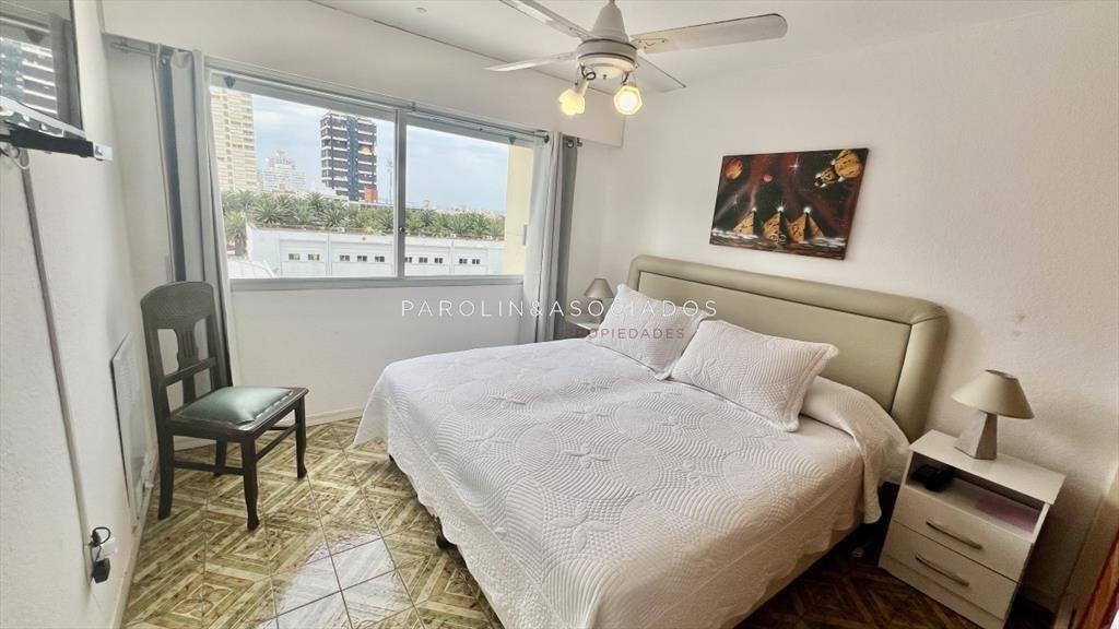Apartamento en venta de 1 dormitorio y medio en