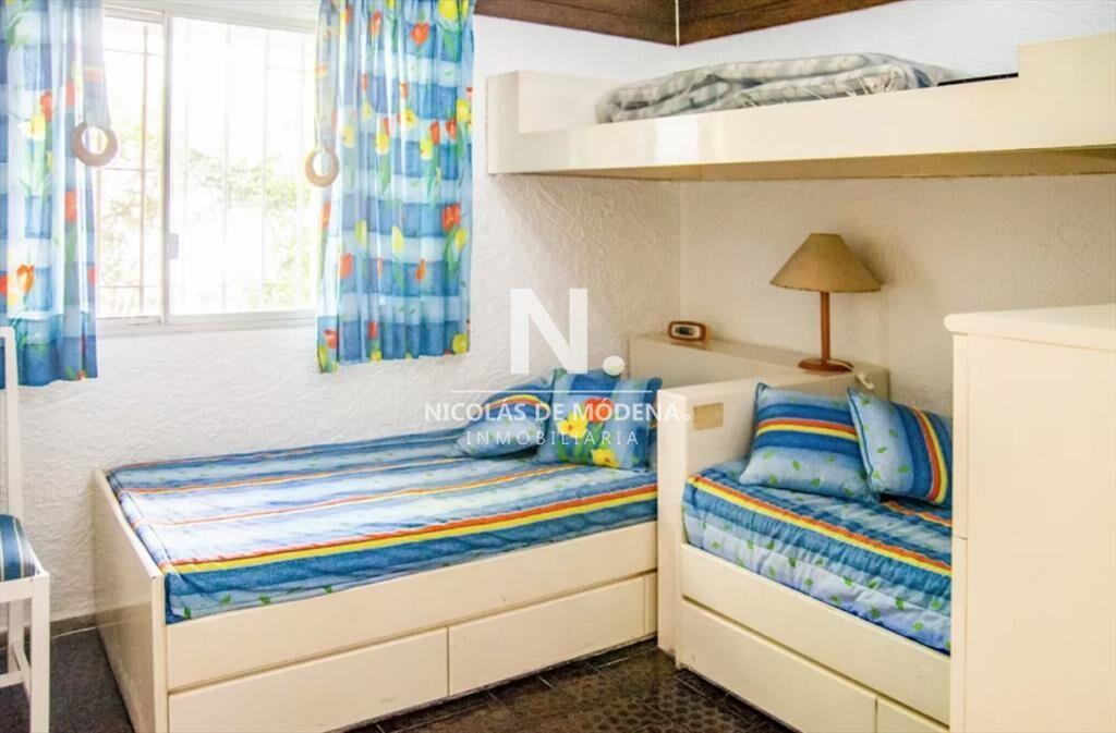 CASA EN VENTA EN ZONA CANTEGRIL, METROS DE Y