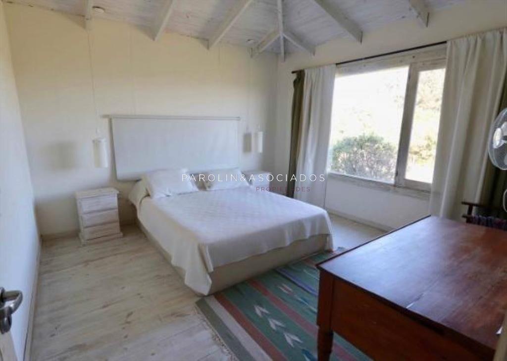 CHACRA EN VENTA DE 4 DORMITORIOS EN JOSE IGNACIO