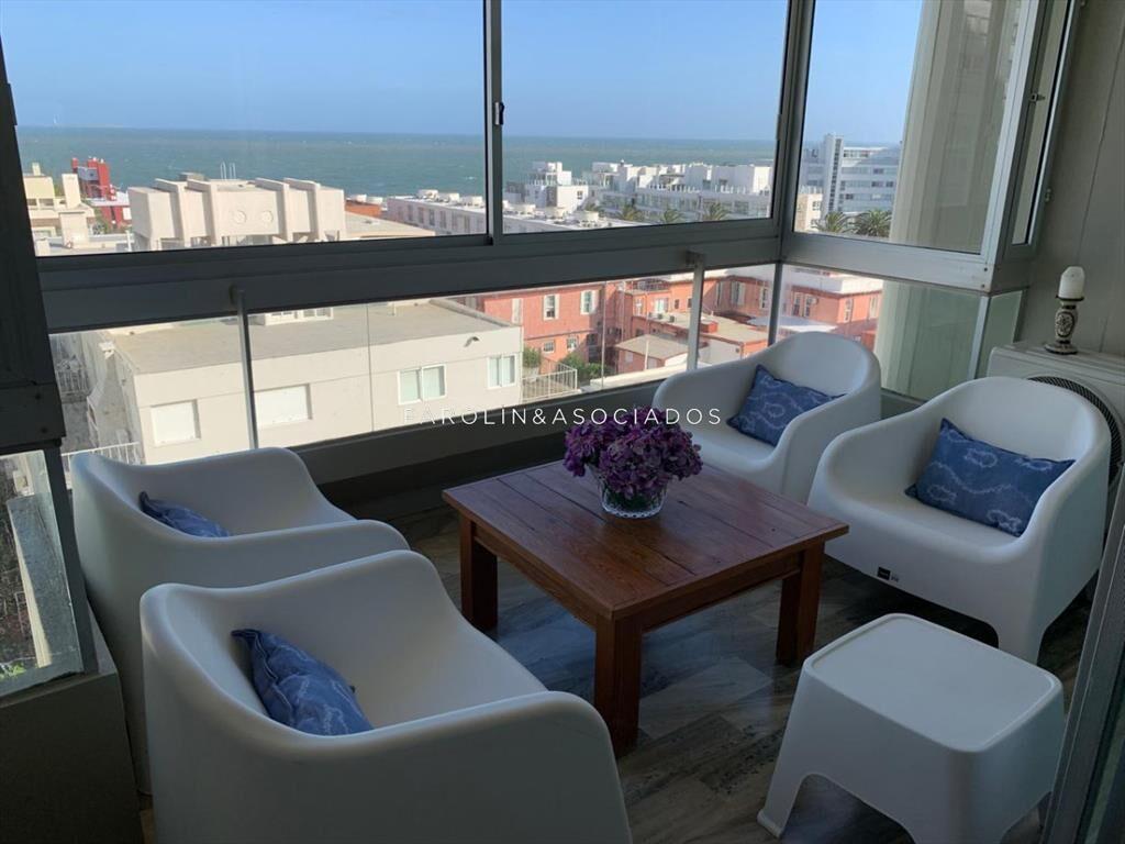 Apartamento de 3 dormitorios en Peninsula, Punta