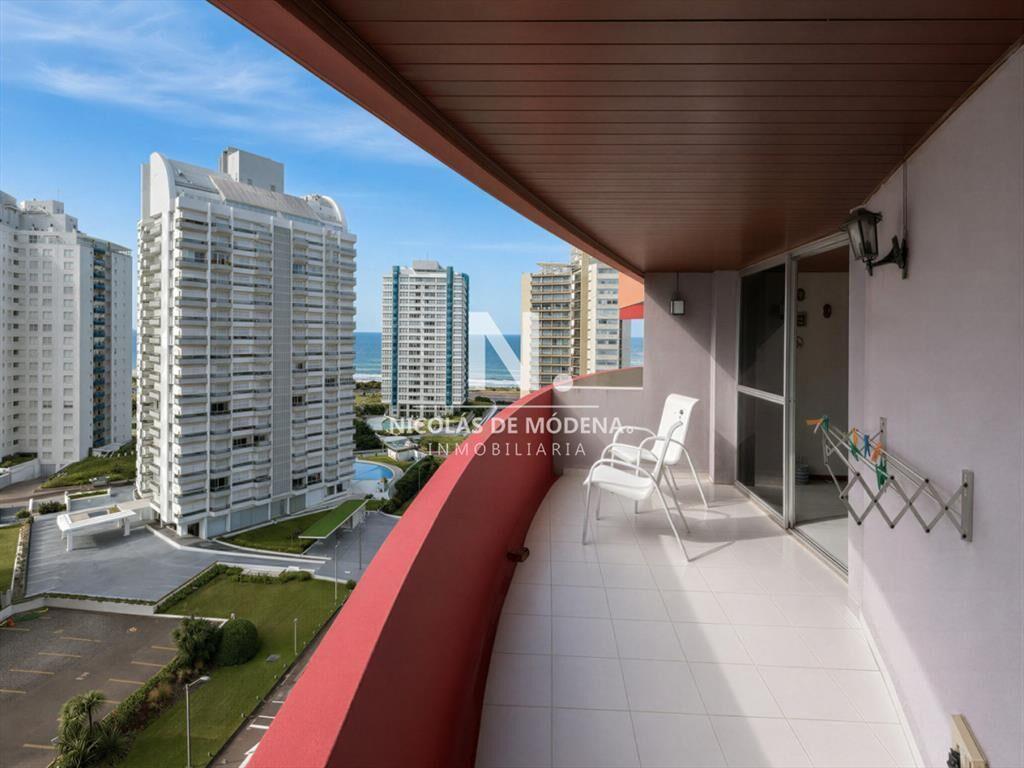 Apartamento de 2 dormitorios en venta y alquiler