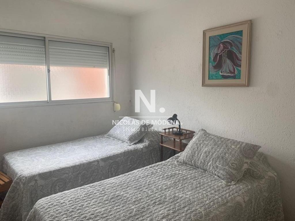 Impecable departamento, comodo e iluminado.