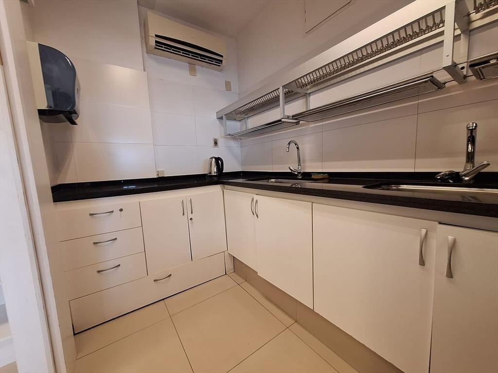 ALQUILER DE OFICINA EQUIPADA EN CIUDAD VIEJA