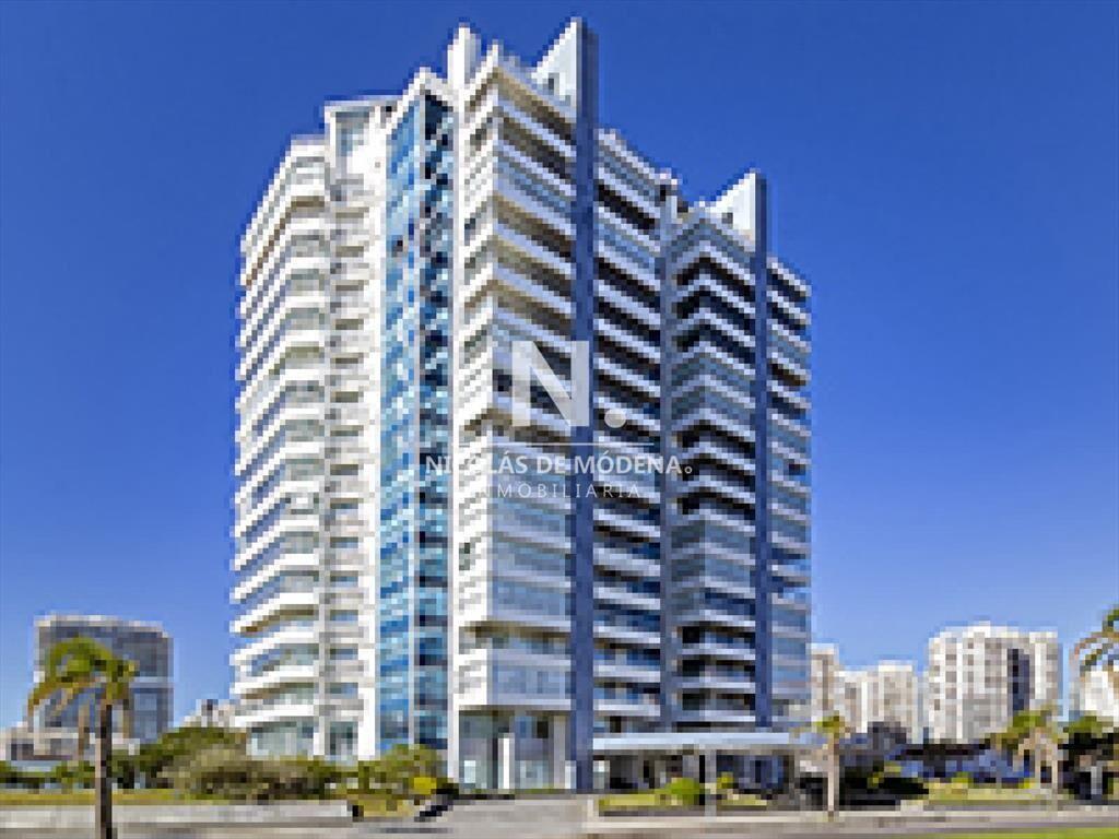 Apartamento en ART BOULEVARD, Mansa, Punta del 2