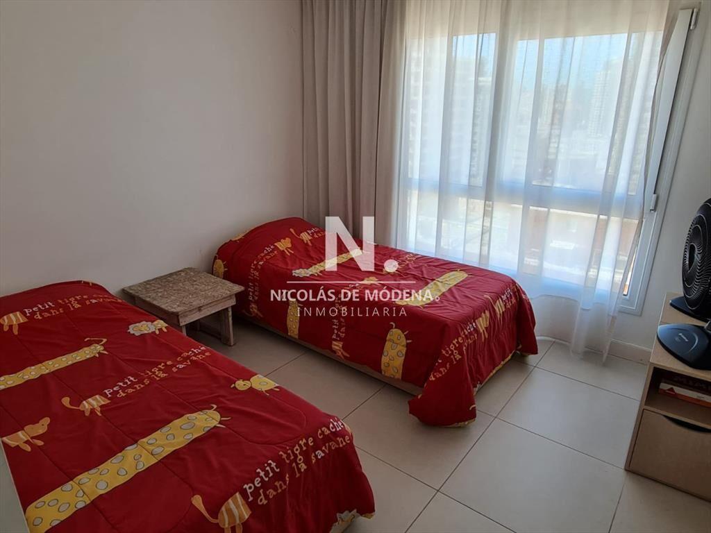 Punta del Este LUX TOWER- Venta departamento 3  9