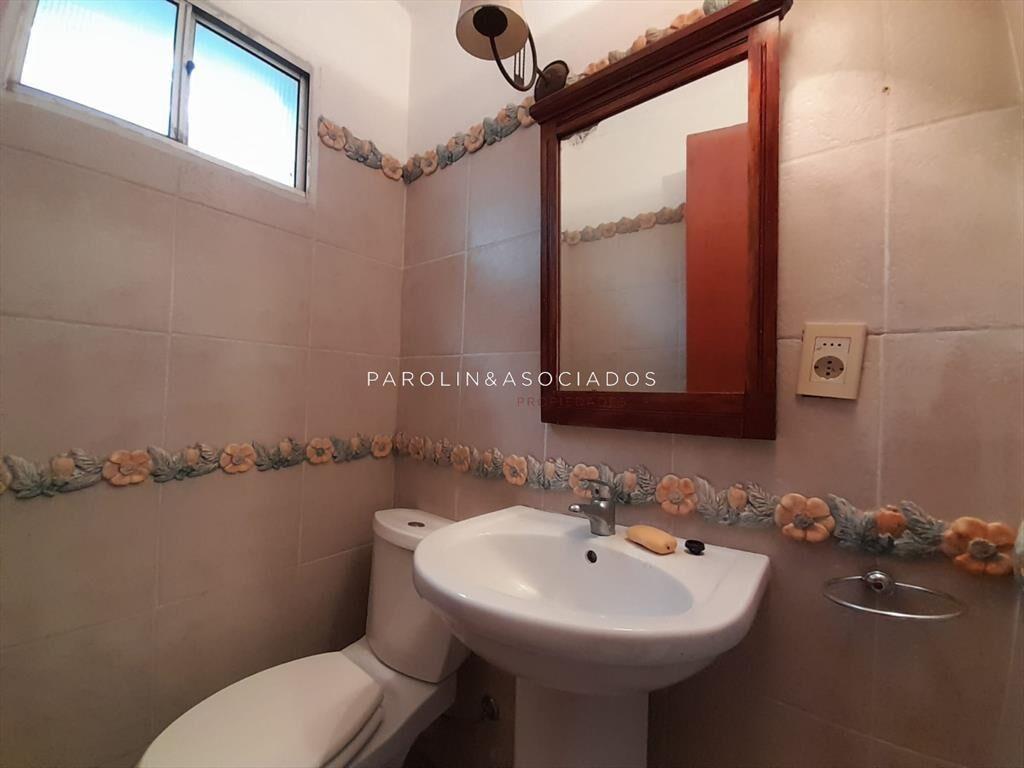 Linda casa en venta en La Barra, Punta del Este.