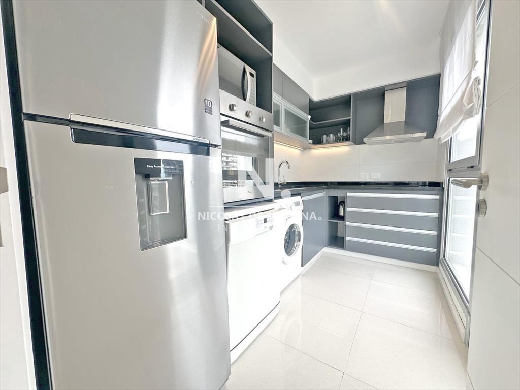 Vende apartamento de 2 dormitorios con losa radiante, garaj