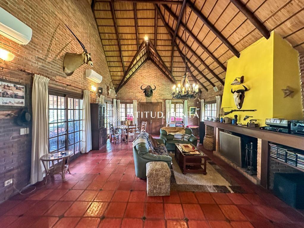 Casa en Jardines de Córdoba, 3 suites más