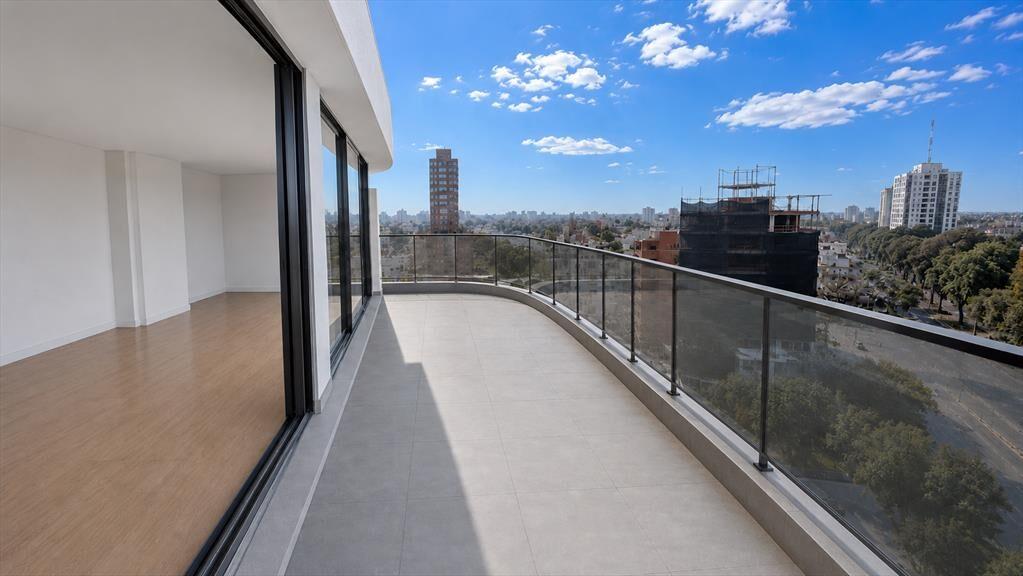 Venta de penthouse de 2 dormitorios en Parque Batlle. O2 To