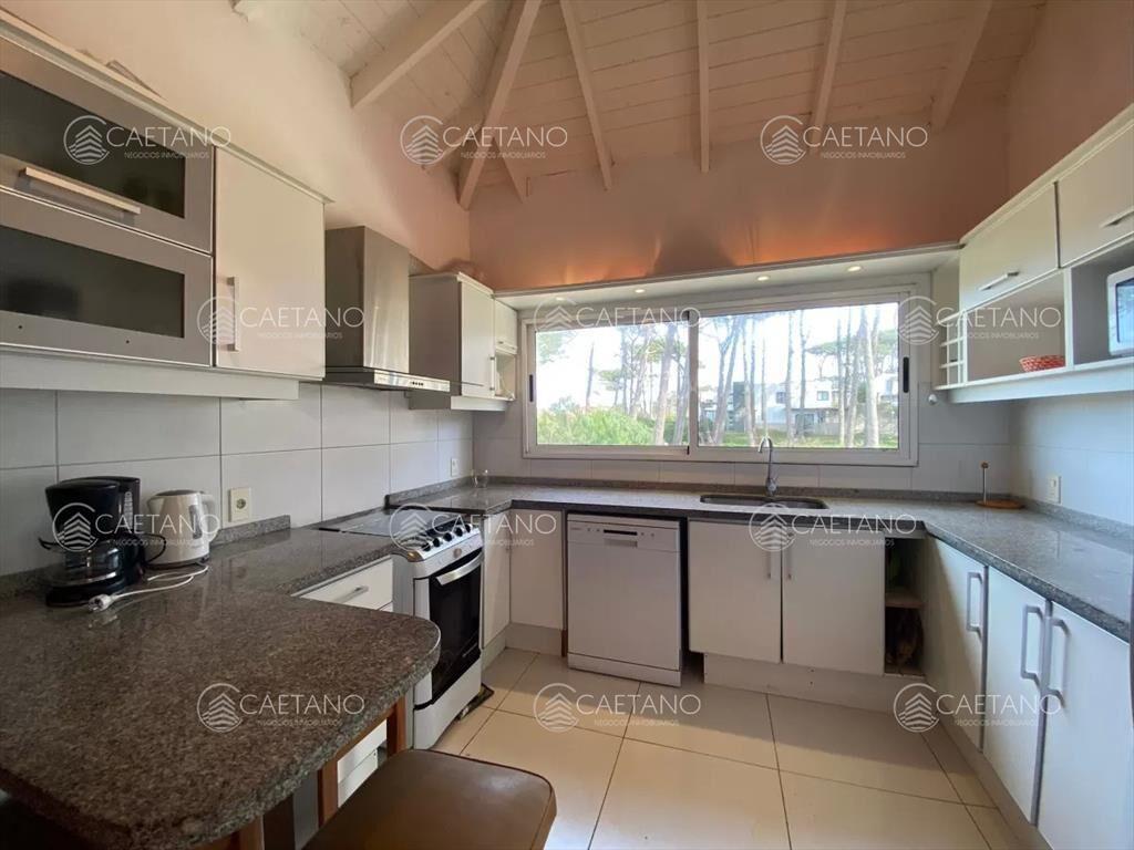 Venta casa 6 dormitorios Montoya