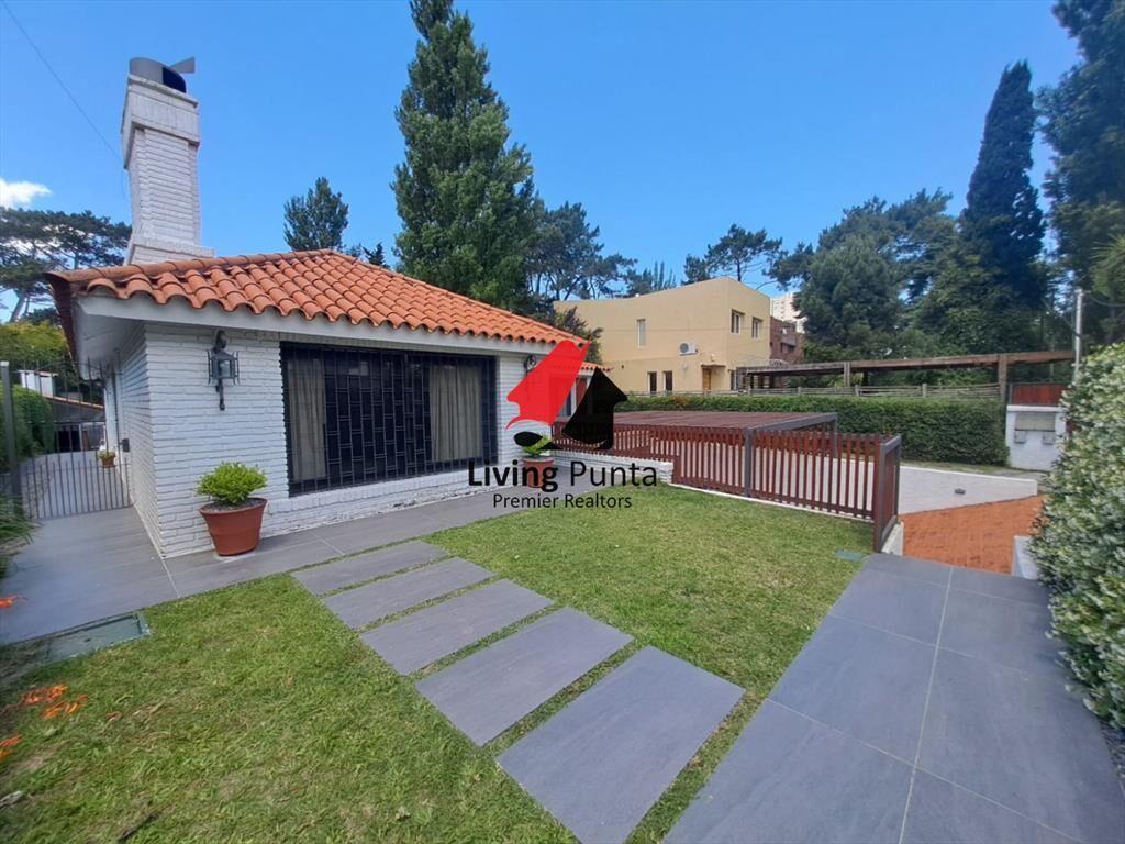 Alquiler Anual casa 3 dormitorios con pisicina en Punta del