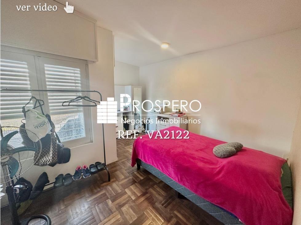 VA2122/p/1 Venta Casa 3dorm Tres cruces Patio Azotea