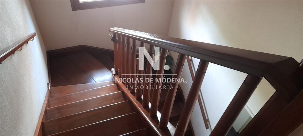 Vende Casa de 3 dormitorios y barbacoa a metros