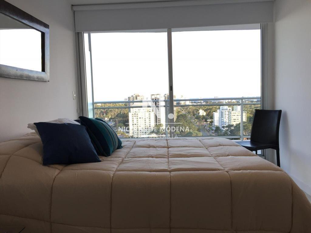 Departamento En Venta De 2 Dormitorios En Punta