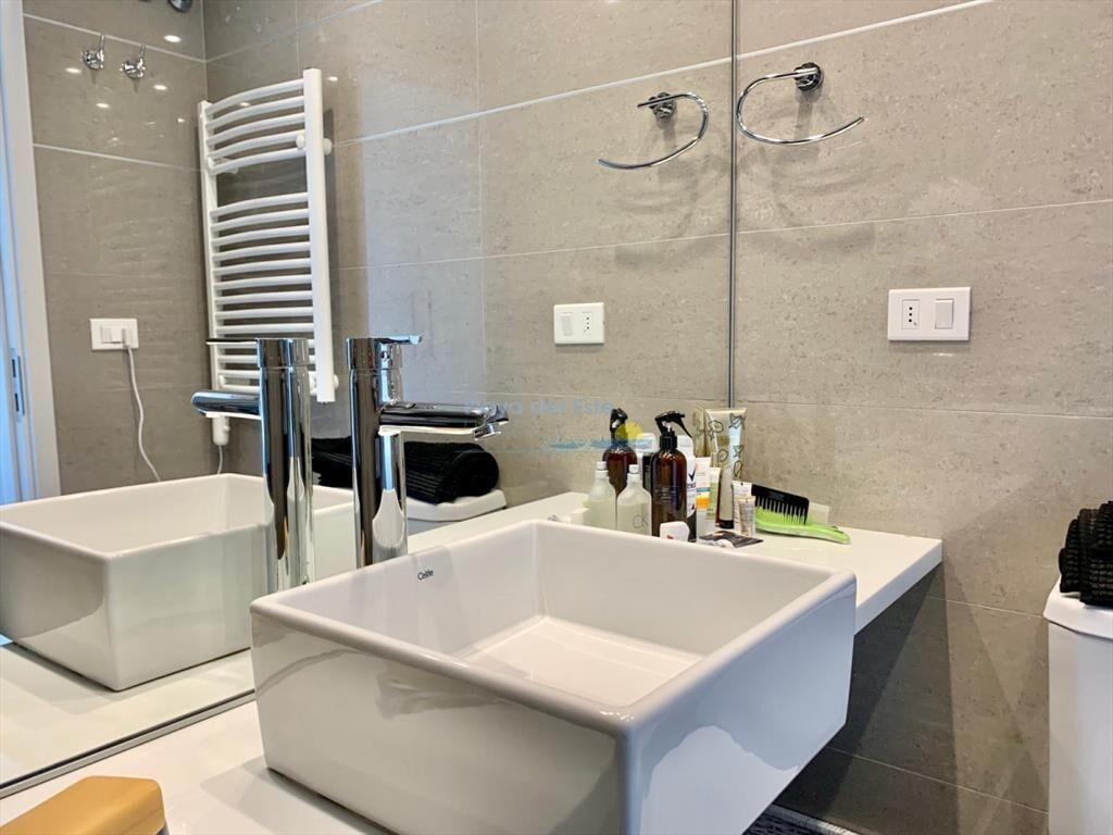 Venta de excelente Apartamento de dos Playa Mansa