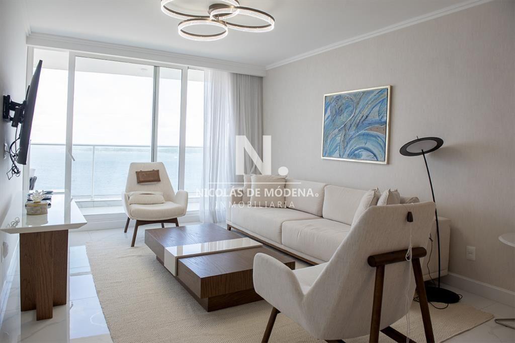 Apartamento en Mansa - Punta del Este en venta de 3 dormito