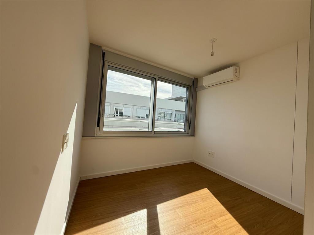 Venta 2 dormitorio con garaje en Malvín - Sky #1301...