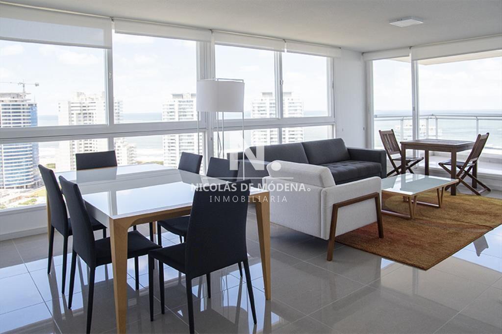 Departamento en torre de categoría.
