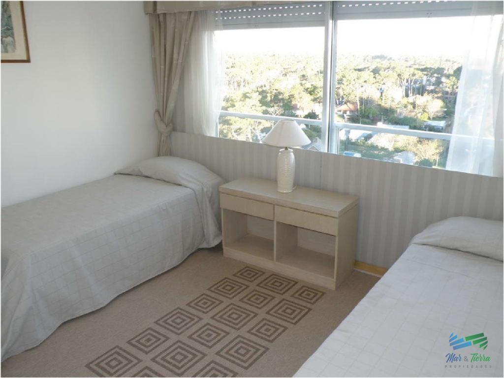 Vendo apartamento 4 dormitorios frente al mar,