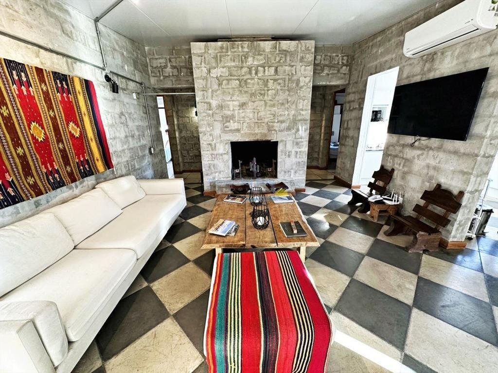 Casa En Alquiler Anual, Parque Burnett.