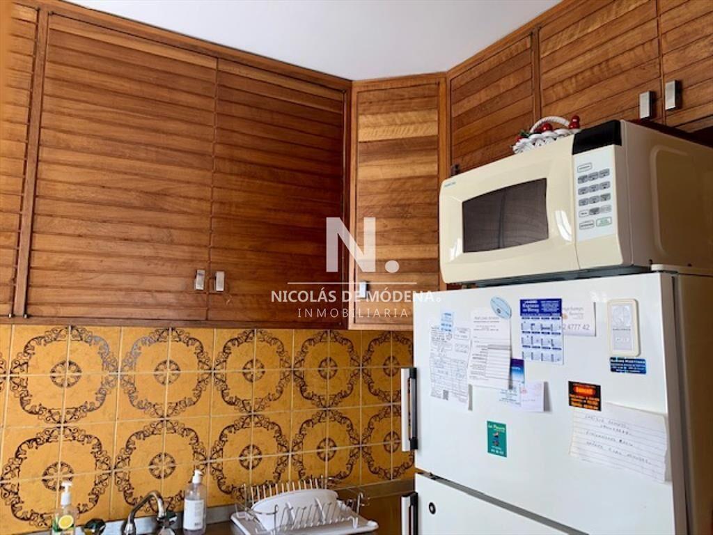 Apartamento de tres dormitorios En Venta. Península, a met