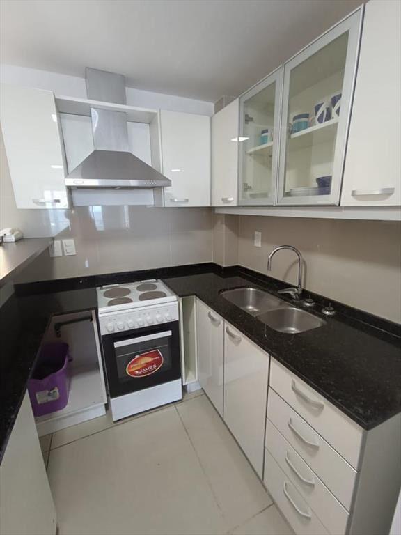 Rambla y Solano Lopez, 3 dorm, amoblado, piscina propia, pa