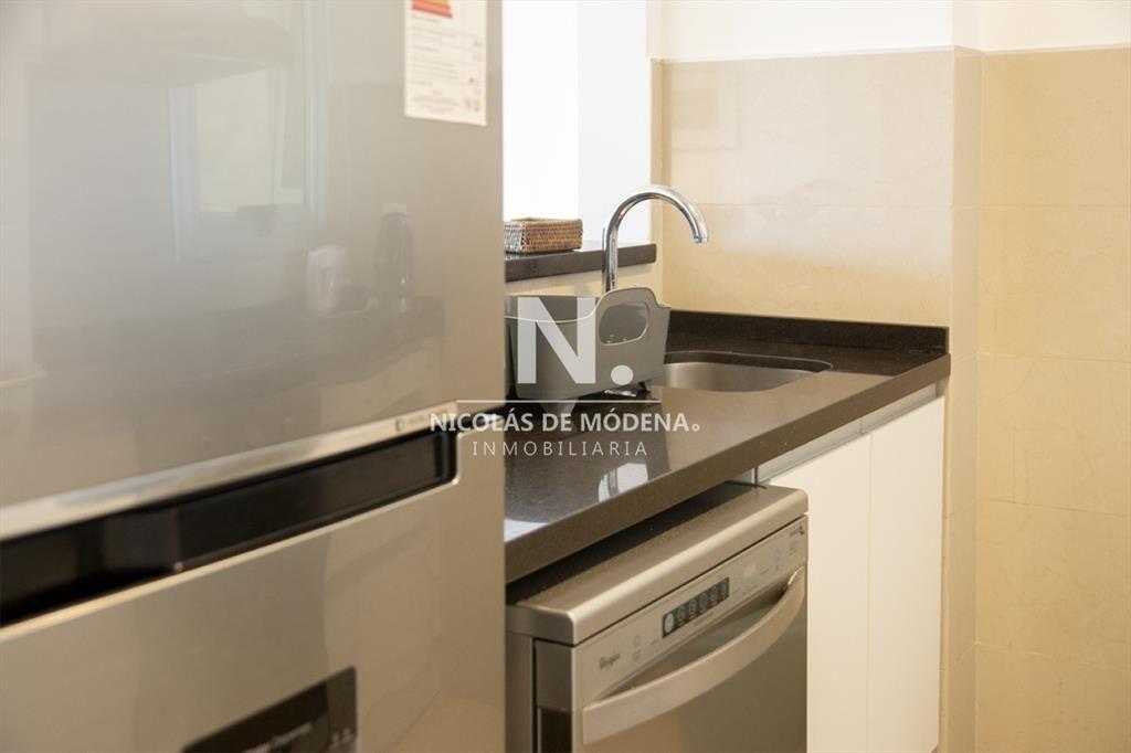En venta apartamento de 3 Dormitorios en Punta a