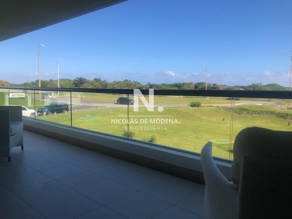 Venta Apartamento 3 dormitorios zona Playa Brava