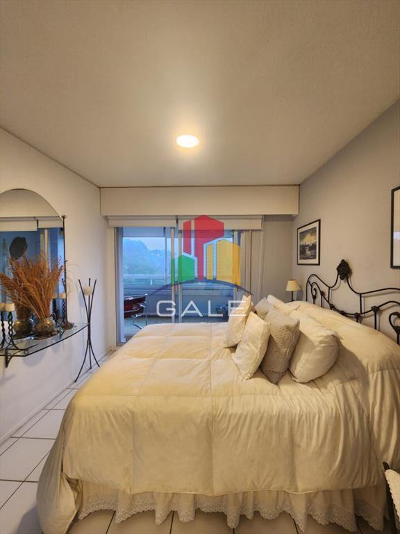 Vende apartamento de 2 dormitorios en Punta del