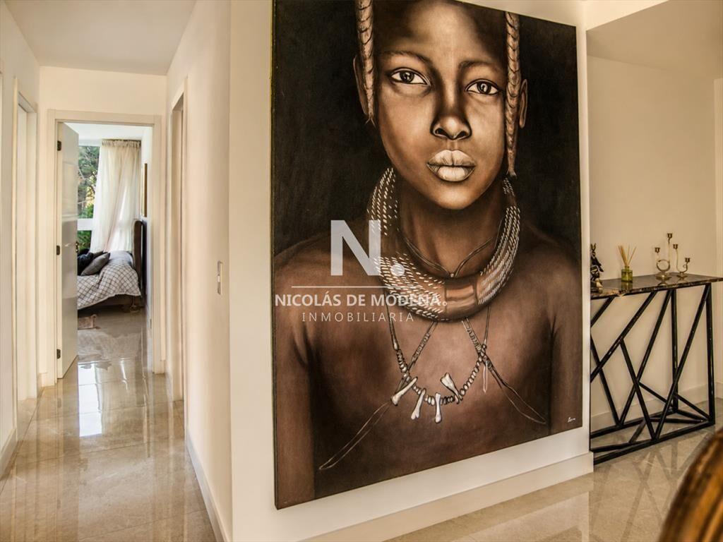 En venta apartamento de 3 dormitorios en Brava,