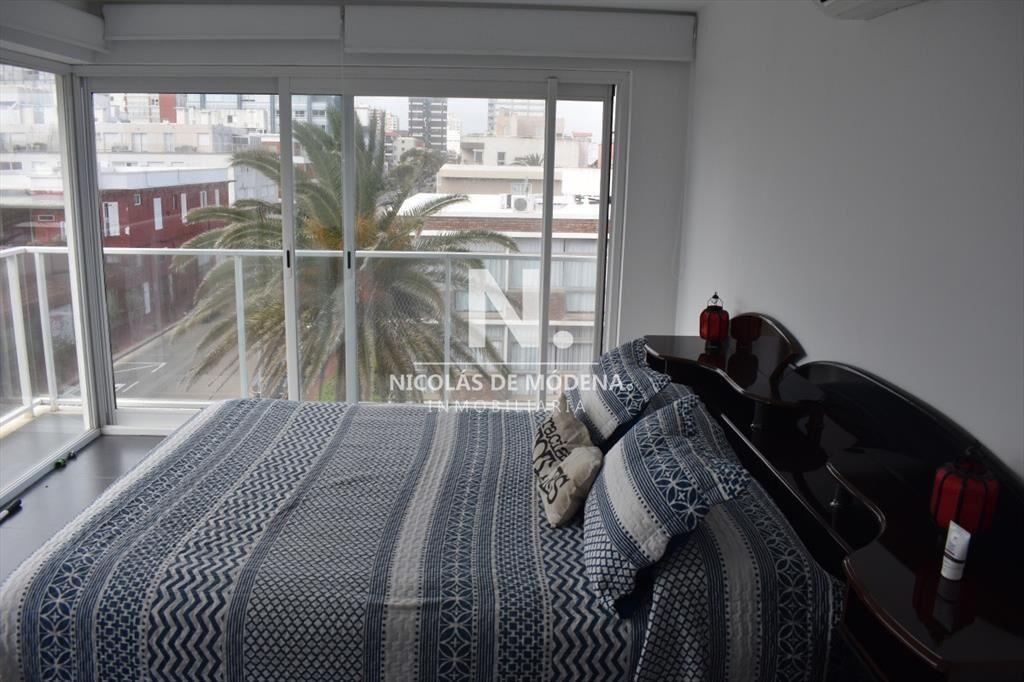Vende apartamento en Peninsula, Punta del Este de