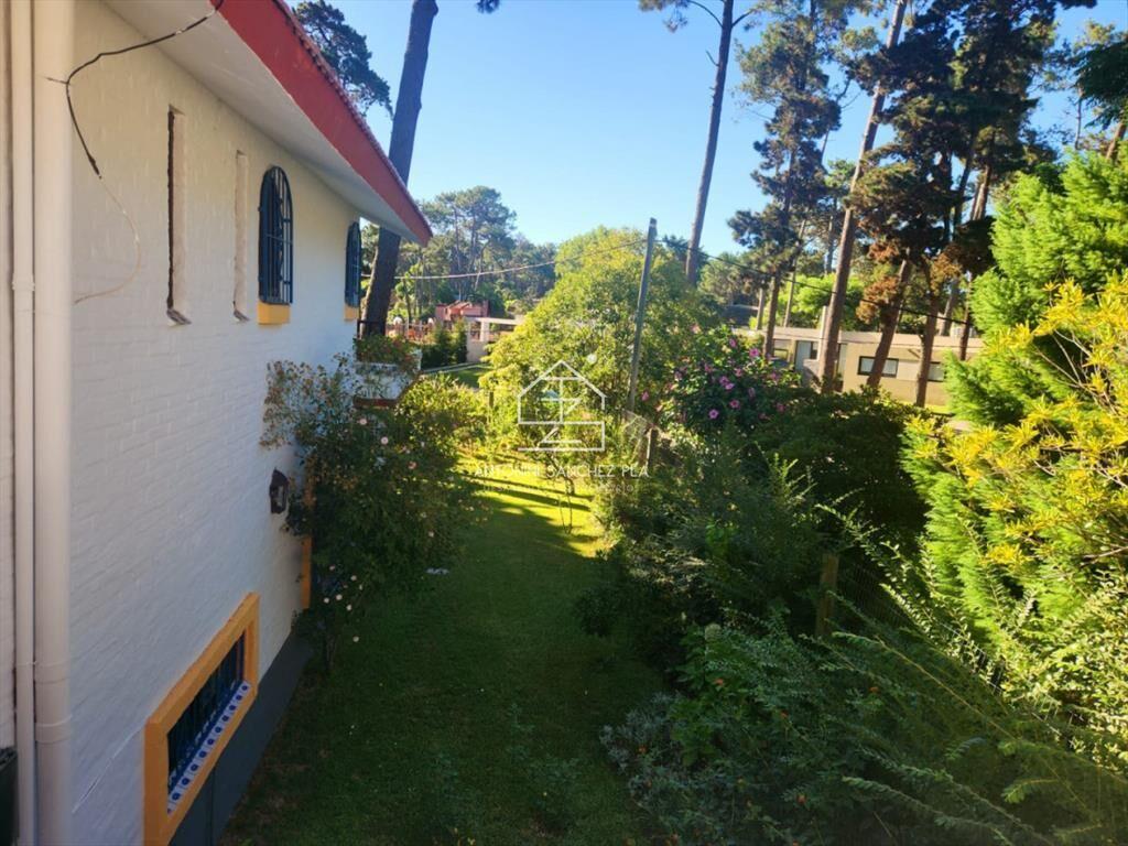 En venta casa de 3 dormitorios en Pinares, Punta