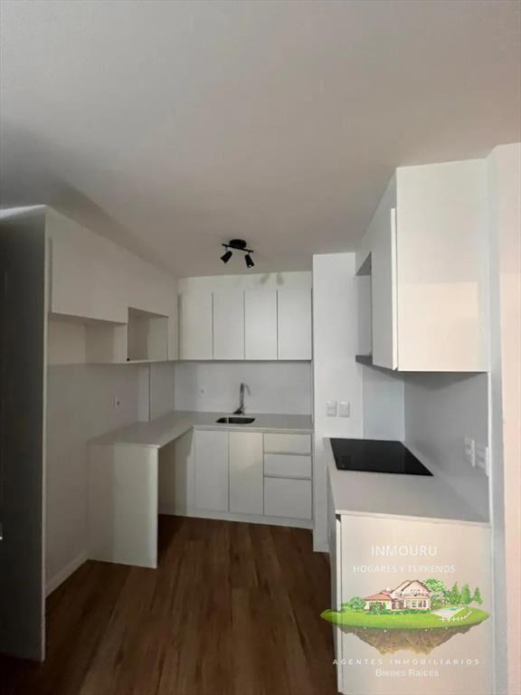 Alquiler de Apto de 1 Dormitorio con garaje en Tres Cruces