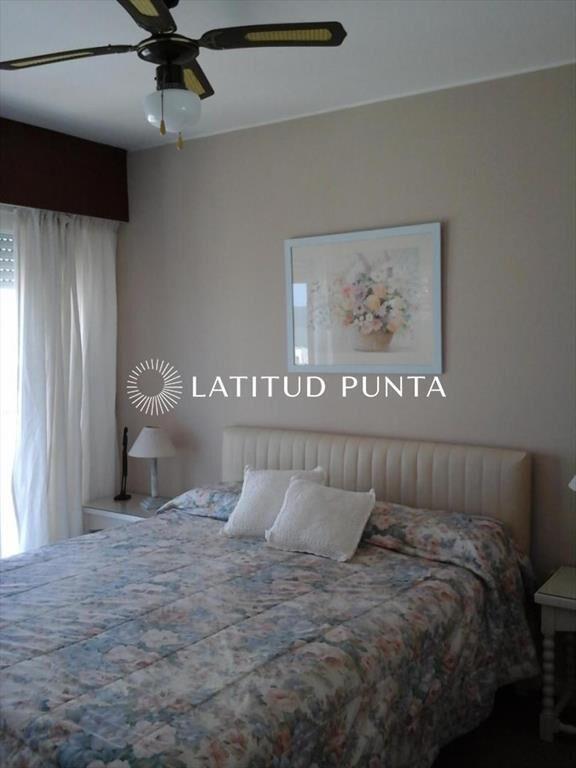 Peninsula, apartamento de dos dormitorios con