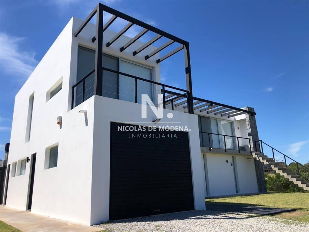 Casa en venta en Arenas de Jose Ignacio, 3