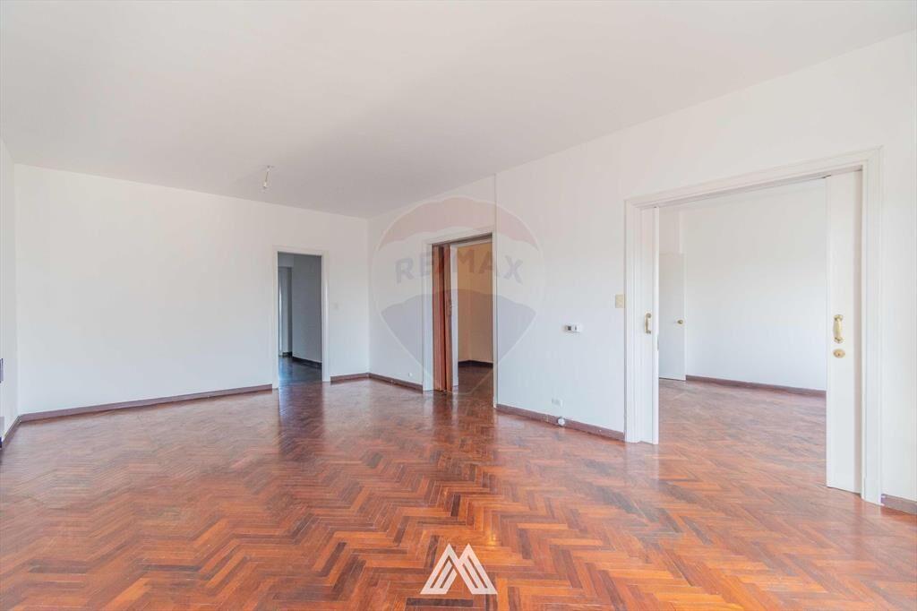 Venta Apartamento 3 dormitorios + servicio Cordón