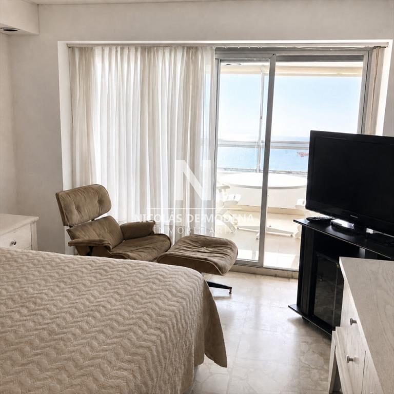 Hermoso apartamento en primera linea de 3 + en