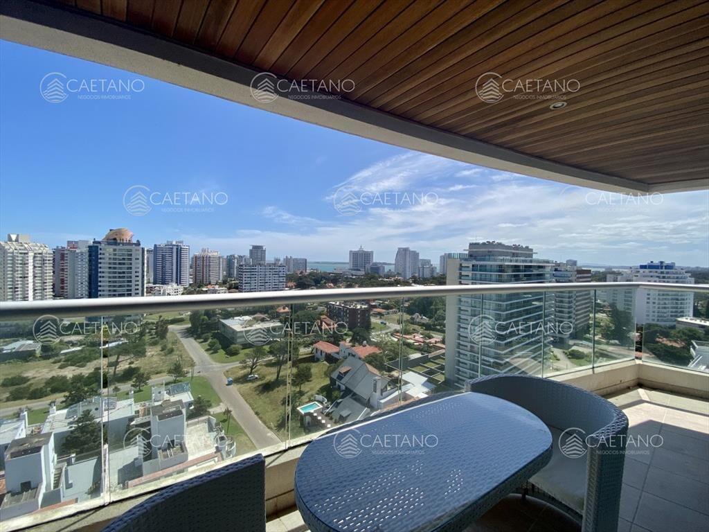 Cómoda planta en Brava