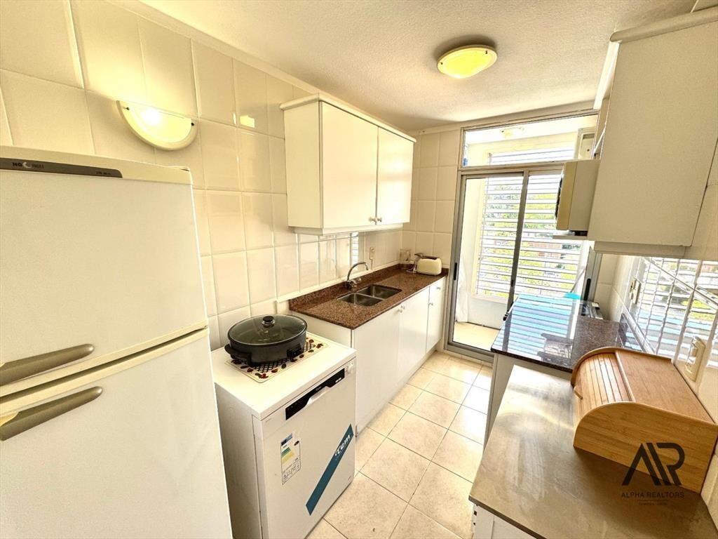 Apartamento en venta de 3 dormitorios c/ cochera en Roos...