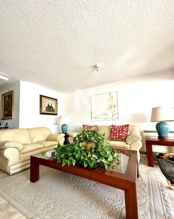 Departamento de 4 dormitorios en venta, amplios
