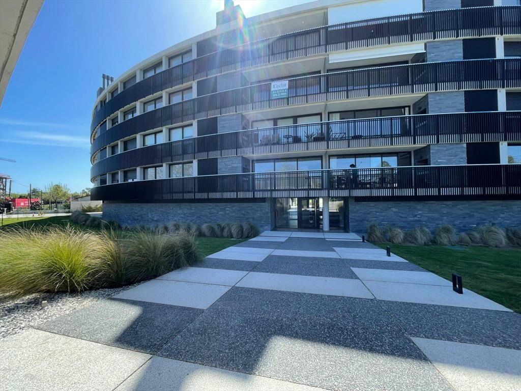Venta de Apartamento con 3 dormitorios en Carrasco norte